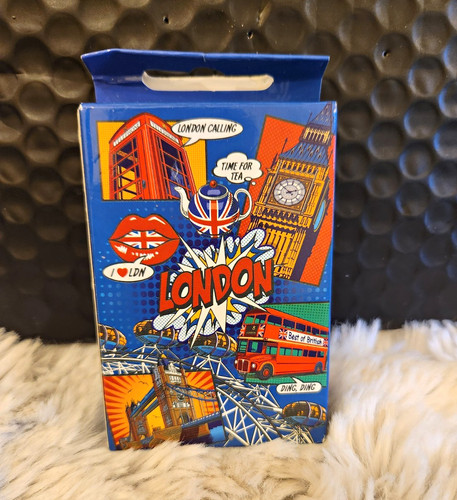London souvenir playing cards - souvenir,